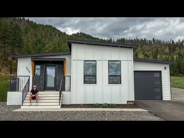 I Found a 1,500 sq ft Prefab Home with a Roof Top Deck!!, tour by Kerry Tarnow