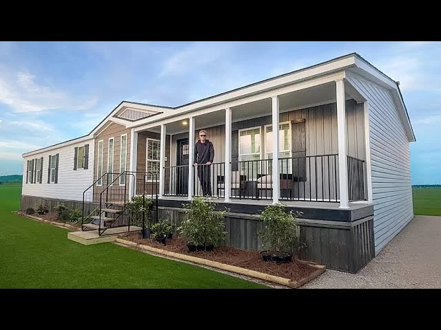 I Found a 1,930 square foot Prefab Home with an Affordable Price!, tour by Kerry Tarnow