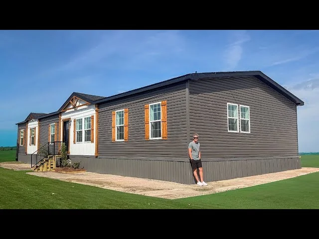 Inside the Farmhouse Style Prefab Home with 4 Bedrooms!, tour by Kerry Tarnow