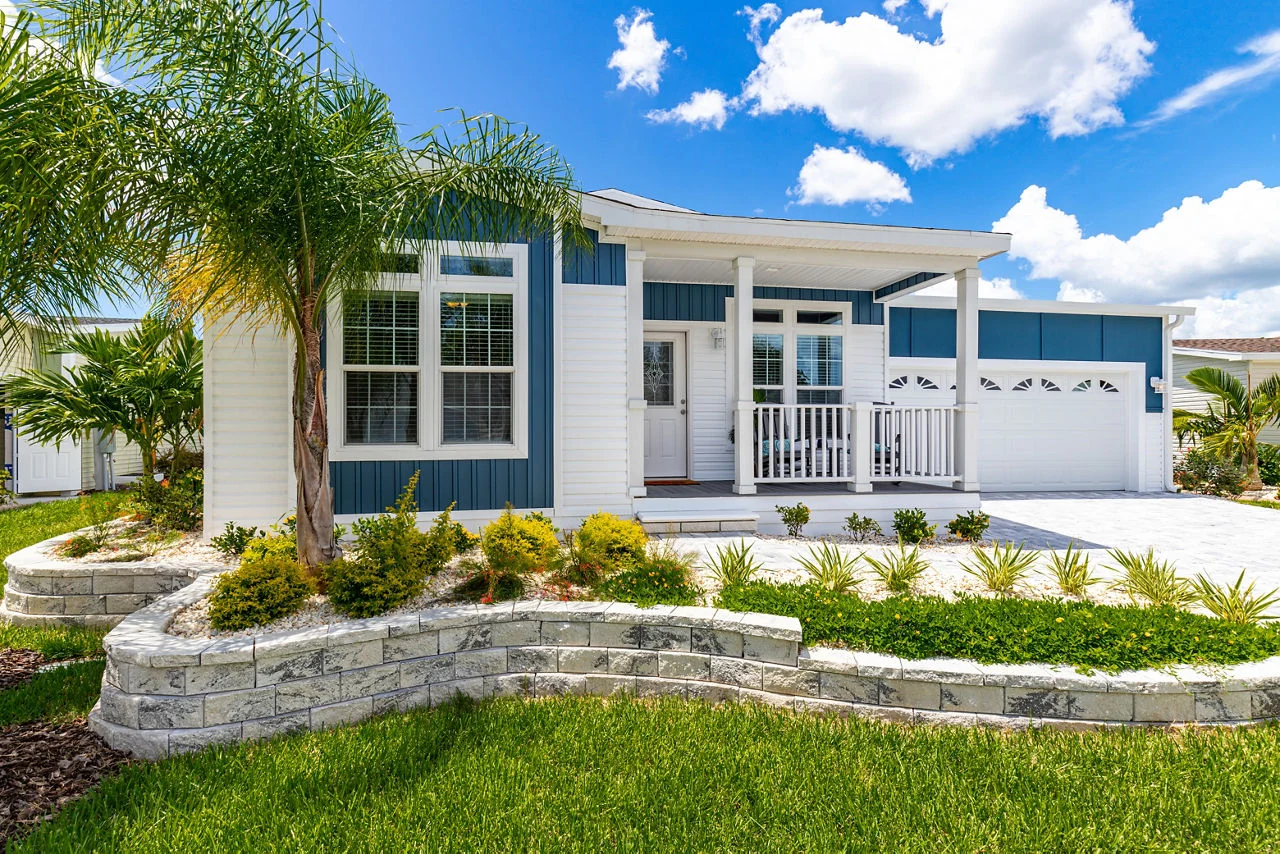 Exterior view of the Skyline Homes Silver Springs Elite 6400 manufactured home